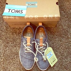 TOMS Cabrillo Navy Chambray Size 6